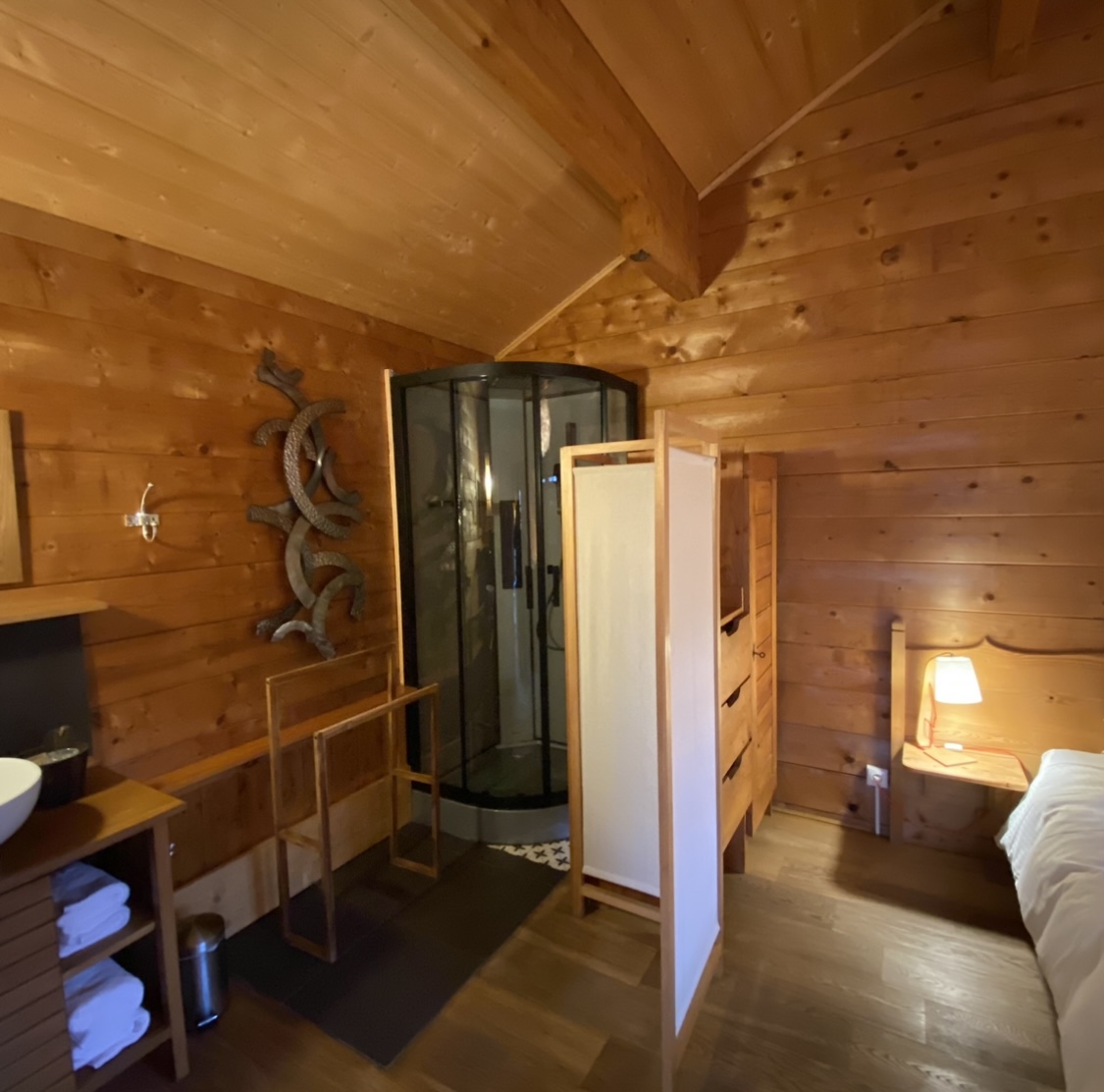 “LE PETIT SKIEUR – LE CHALET“